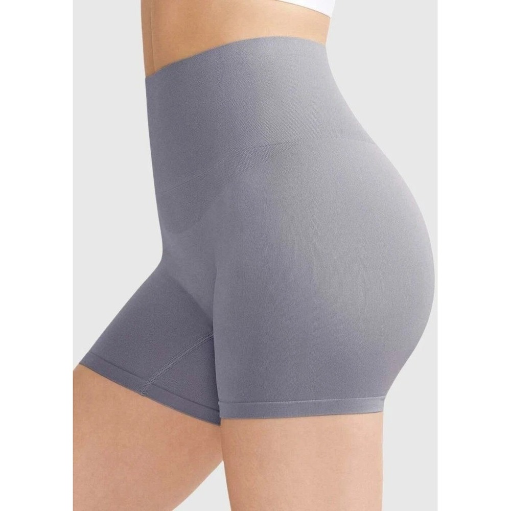 Yummie YT6‑577 Isla Shaping Short New With Tags